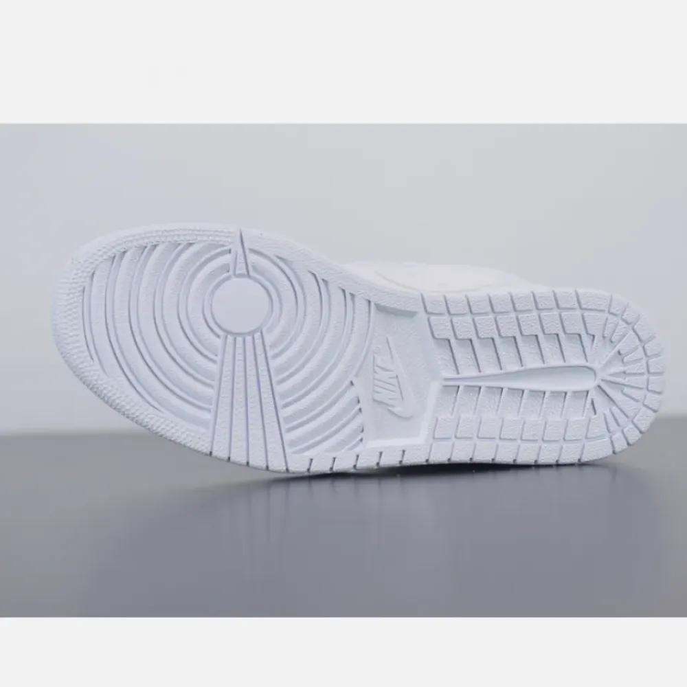 Air Jordan 1 Mid “Euro Tour”  CW7589-100