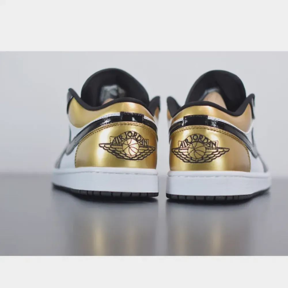 Air Jordan 1 Low Patent “Gold Toe”  CQ9447-700