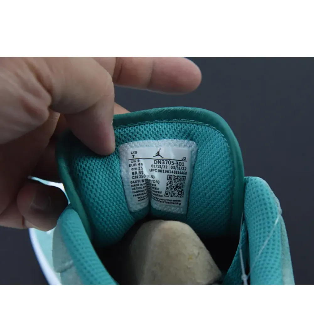 Air Jordan 1 Low New Emerald/White-Light Steel Grey  DN3705-301