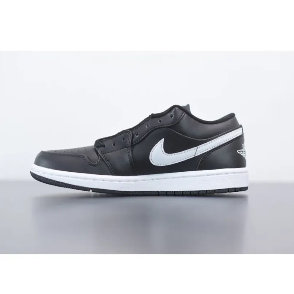 Air Jordan 1 Low ‘Black White’  AO9944-001