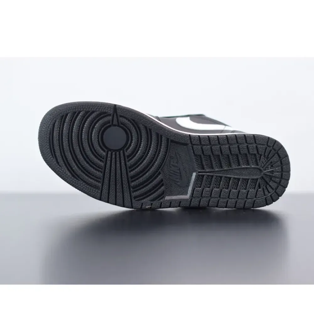 Air Jordan 1 Low ‘Black White’  AO9944-001