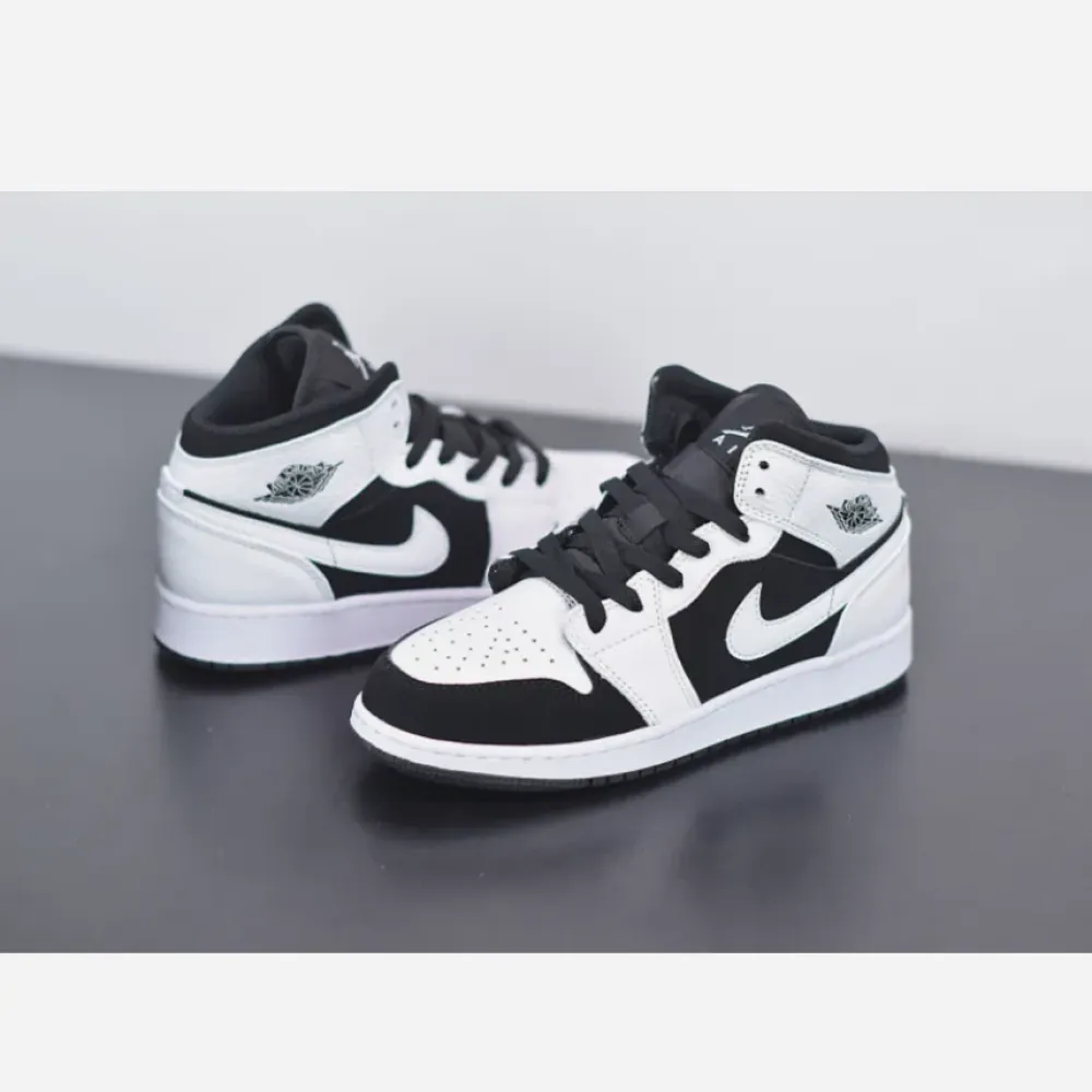 Air Jordan 1 Mid White Black  554725-113