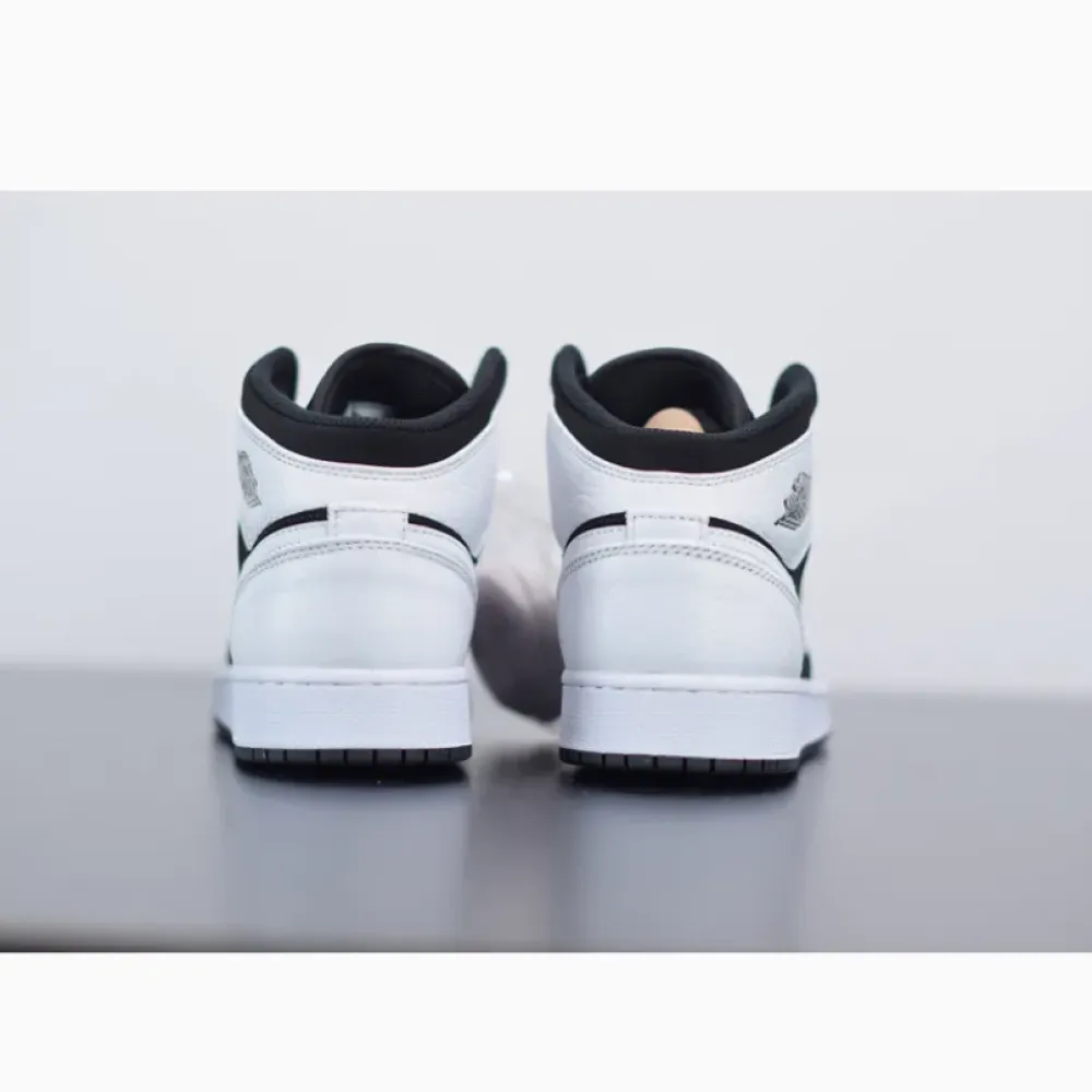 Air Jordan 1 Mid White Black  554725-113