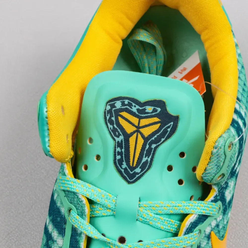 Nike Kobe 8 Green Glow/Laser Orange-Mineral Teal  555035-304