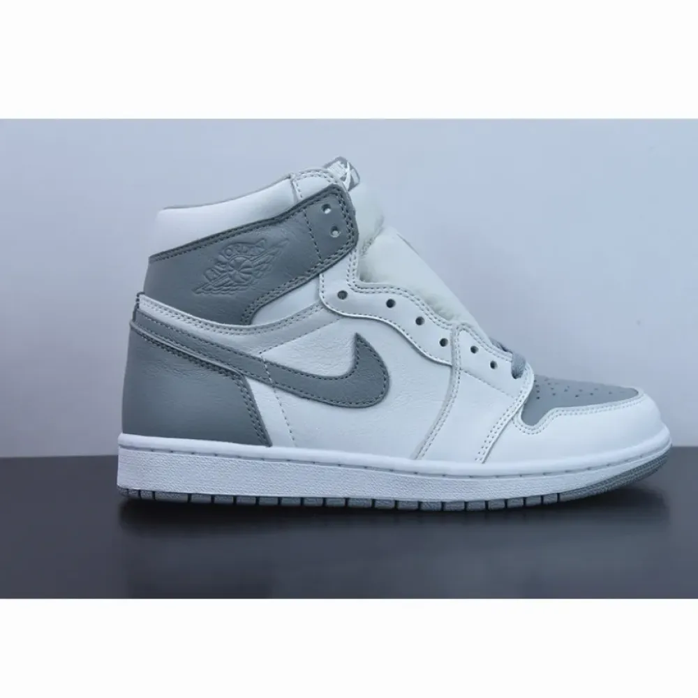 Air Jordan 1 Retro High OG Stealth White  555088-037