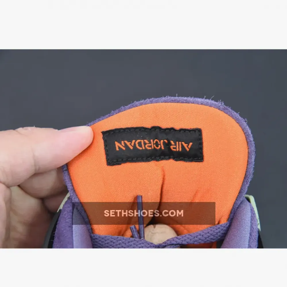 Air Jordan 4 Canyon Purple/Anthracite/Alligator/Safety Orange  AQ9129-500