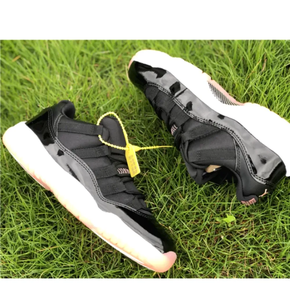 Air Jordan 11 Low GS Black/Bleached Coral-White  580521-013