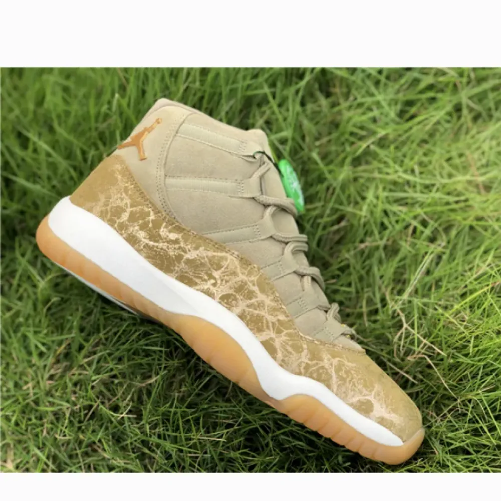 Air Jordan 11 WMNS Neutral Olive  AR0715-200
