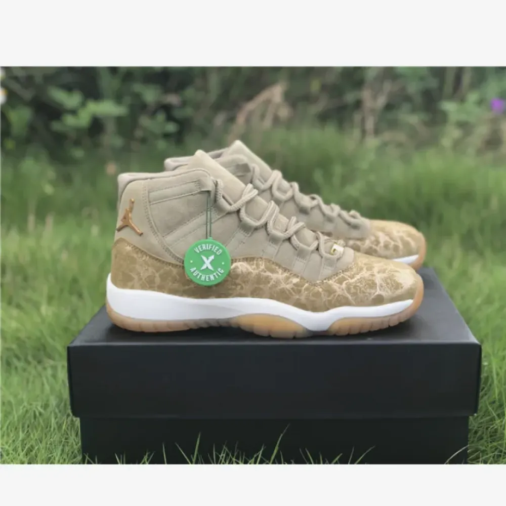 Air Jordan 11 WMNS Neutral Olive  AR0715-200