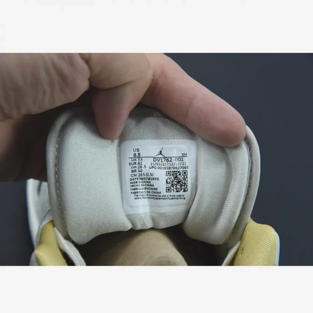 Air Jordan 1 Low Beaded Swooshes Black/Grey-Gold  DV1762-001