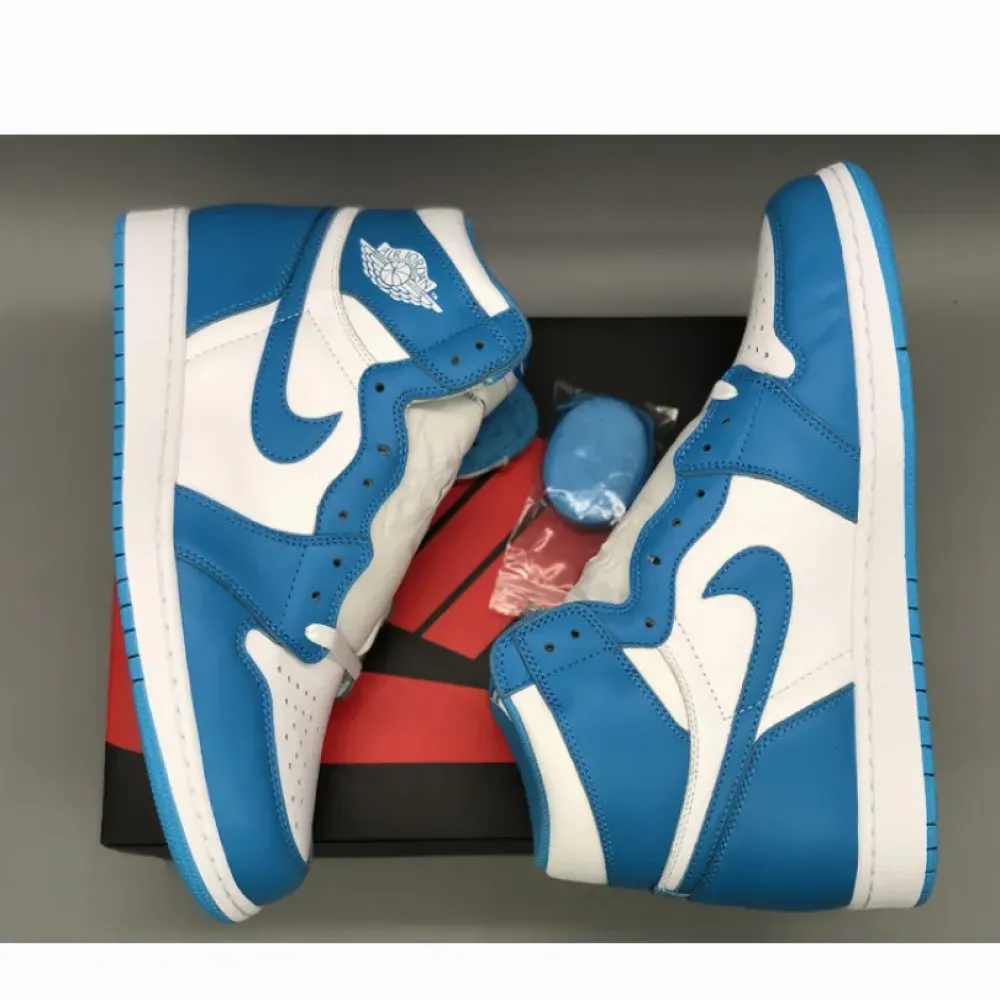 Air Jordan 1 Retro High OG “UNC” White/Light Powder Blue-White 555088-117