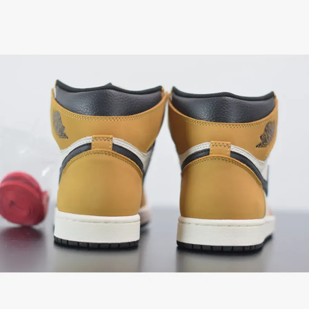 Air Jordan 1 Retro High OG ‘Rookie of the Year’ Gold Harvest/Black  555088-700