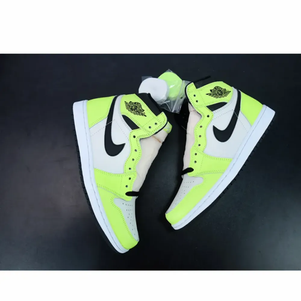 Air Jordan 1 High OG “Visionaire” Volt/Black/Sail  555088-702