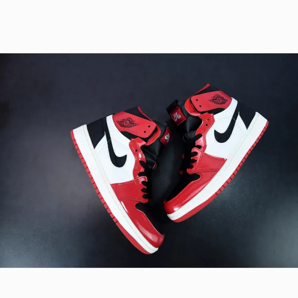 Air Jordan 1 Zoom CMFT “Bulls” White/Black-Red  CT0979-610