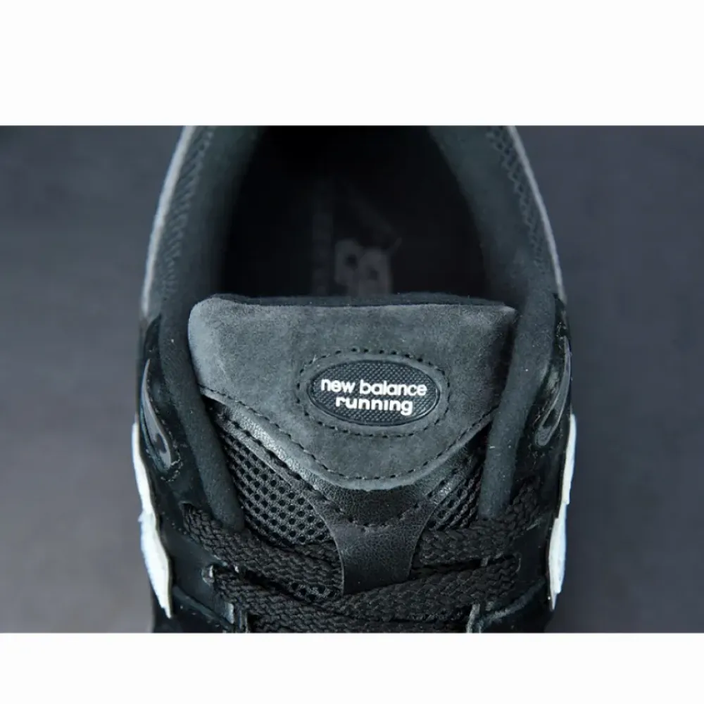 New Balance 2002R Black Dark Grey White  M2002RR1