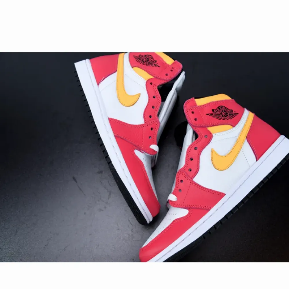 Air Jordan 1 High OG Light Fusion Red/White-Laser Orange-Black 555088-603