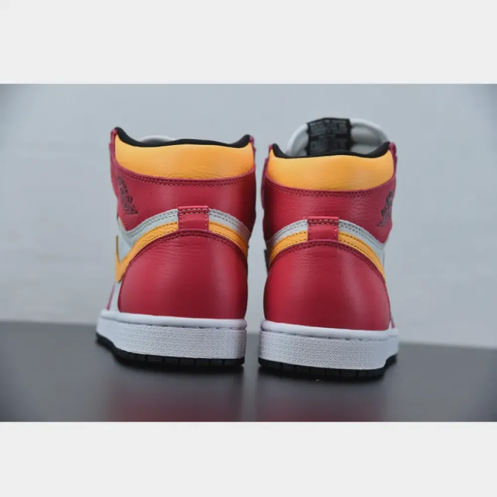 Air Jordan 1 High OG Light Fusion Red/White-Laser Orange-Black 555088-603