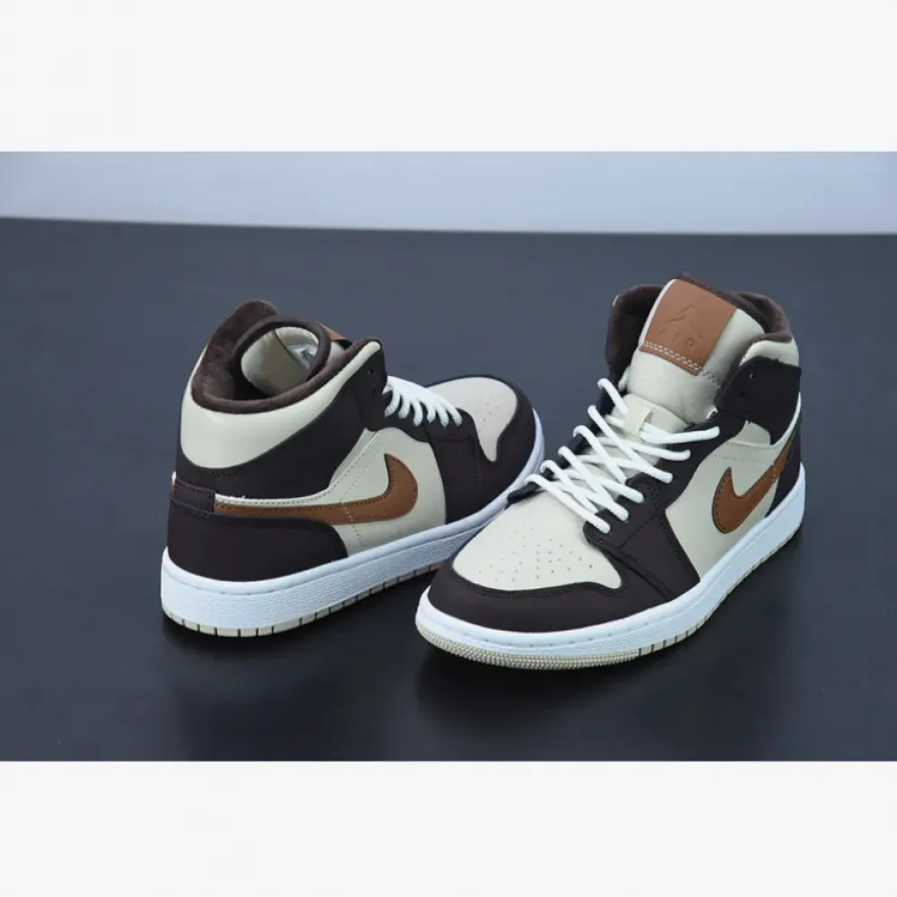 Air Jordan 1 Mid Brown Basalt/Oatmeal/White/Pecan  DO6699-200