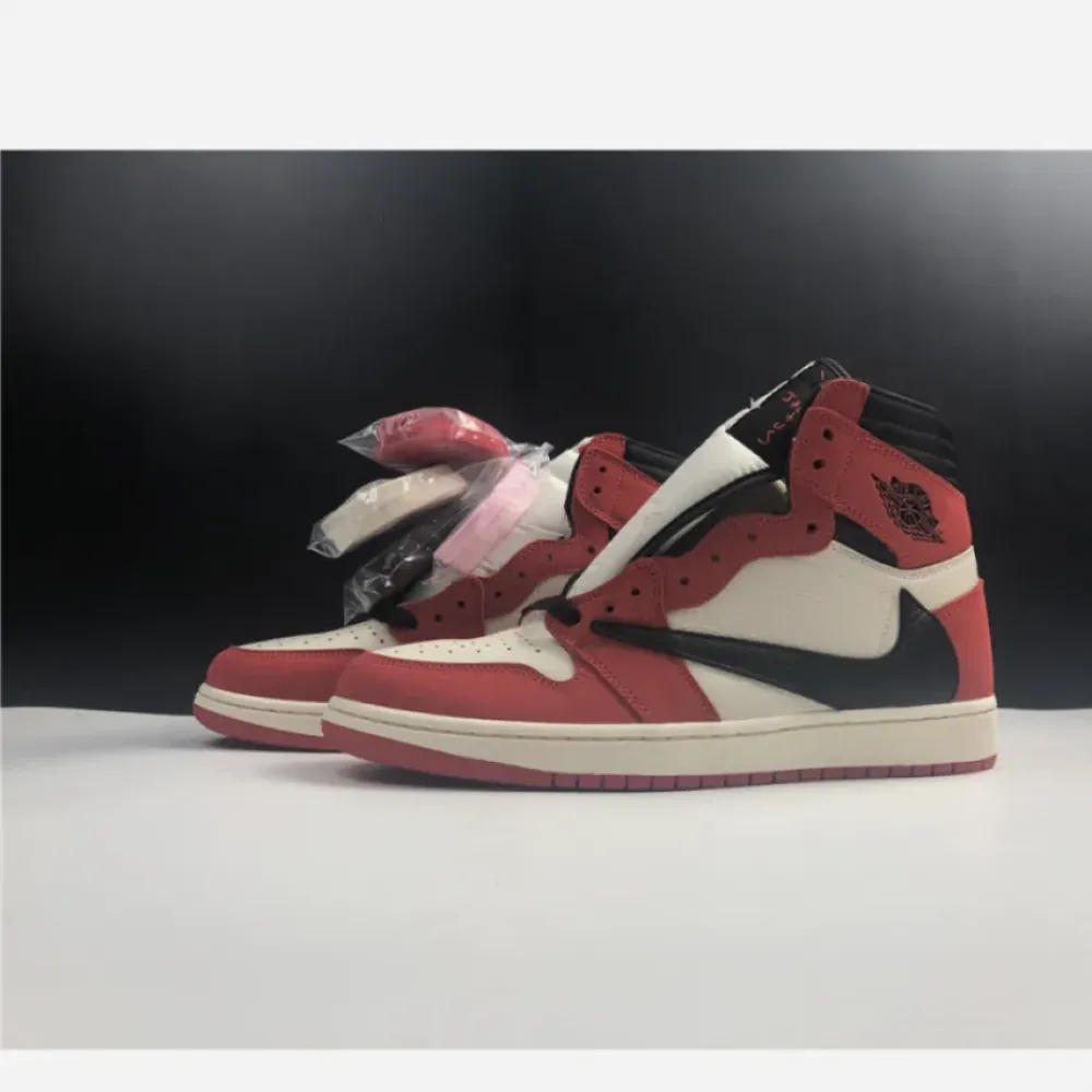 Travis Scott x Air Jordan 1 High OG “Chicago” Red White