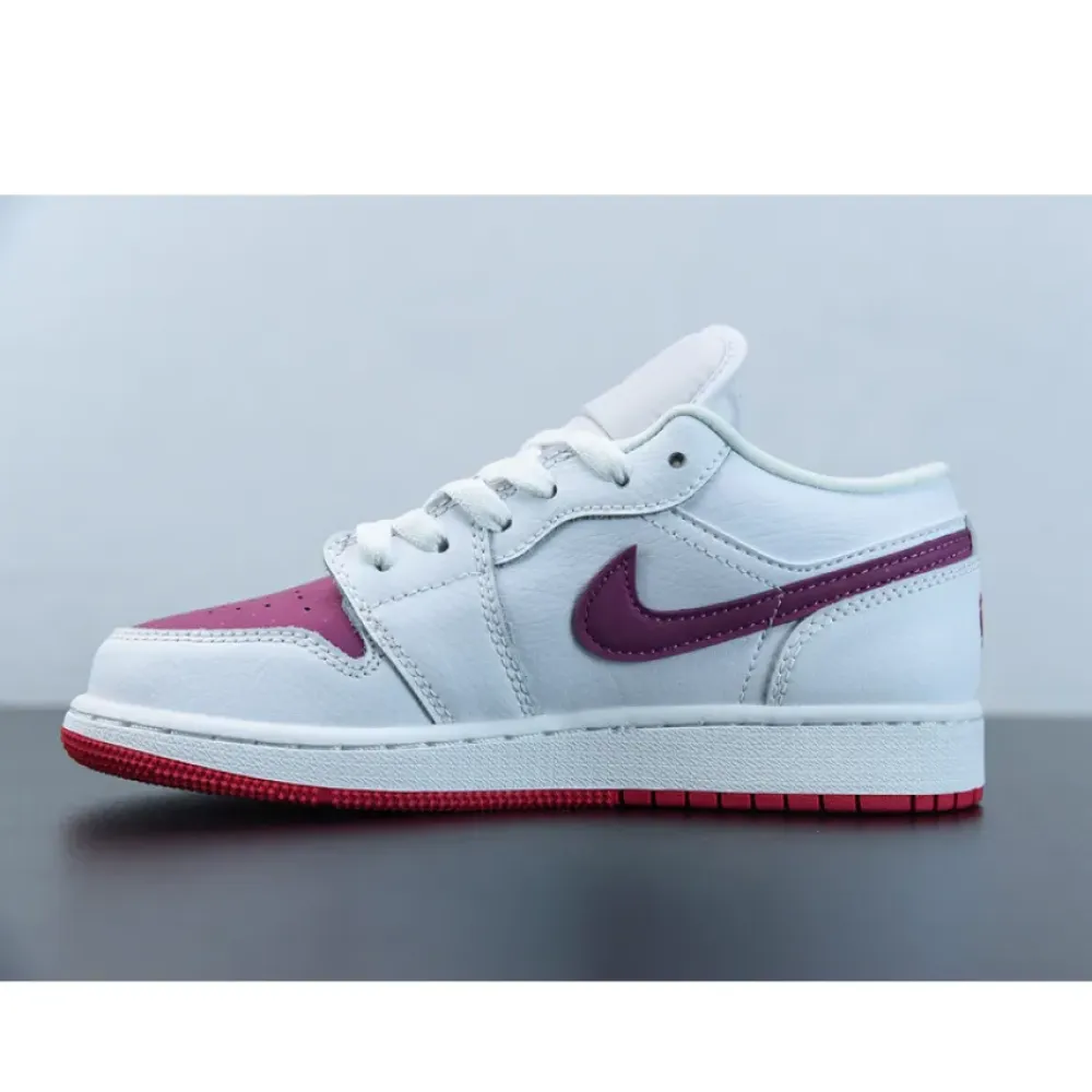 Air Jordan 1 Low GS ‘White Berry’  554723-161