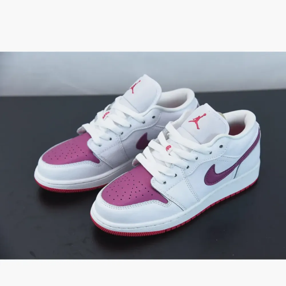 Air Jordan 1 Low GS ‘White Berry’  554723-161