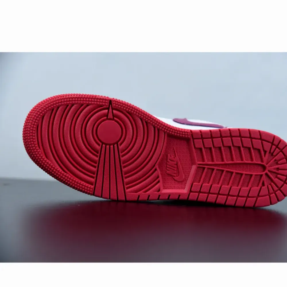 Air Jordan 1 Low GS ‘White Berry’  554723-161