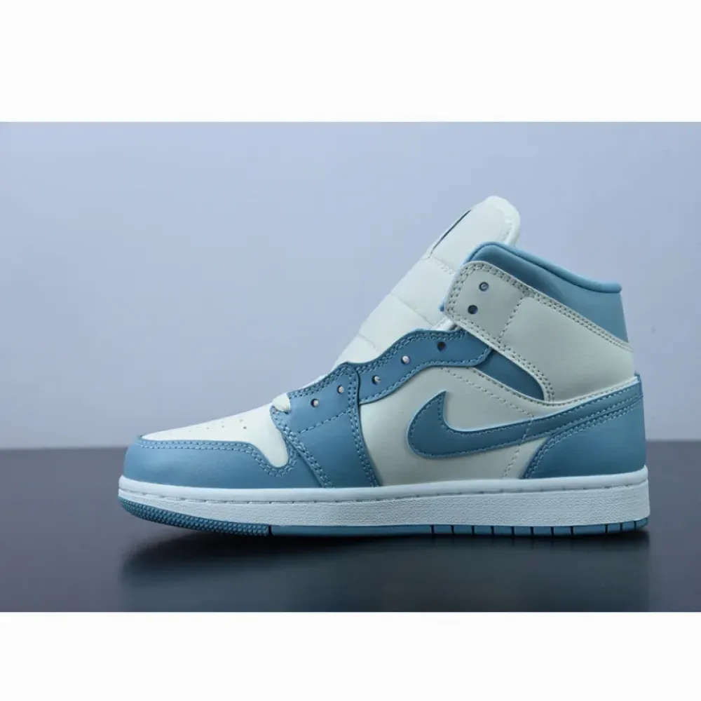 Air Jordan 1 Mid ‘UNC’ University Blue/White  BQ6472-141