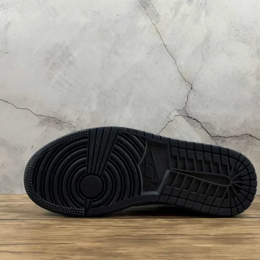 Travis Scott x Air Jordan 1 Low “UNC” White Navy Blue