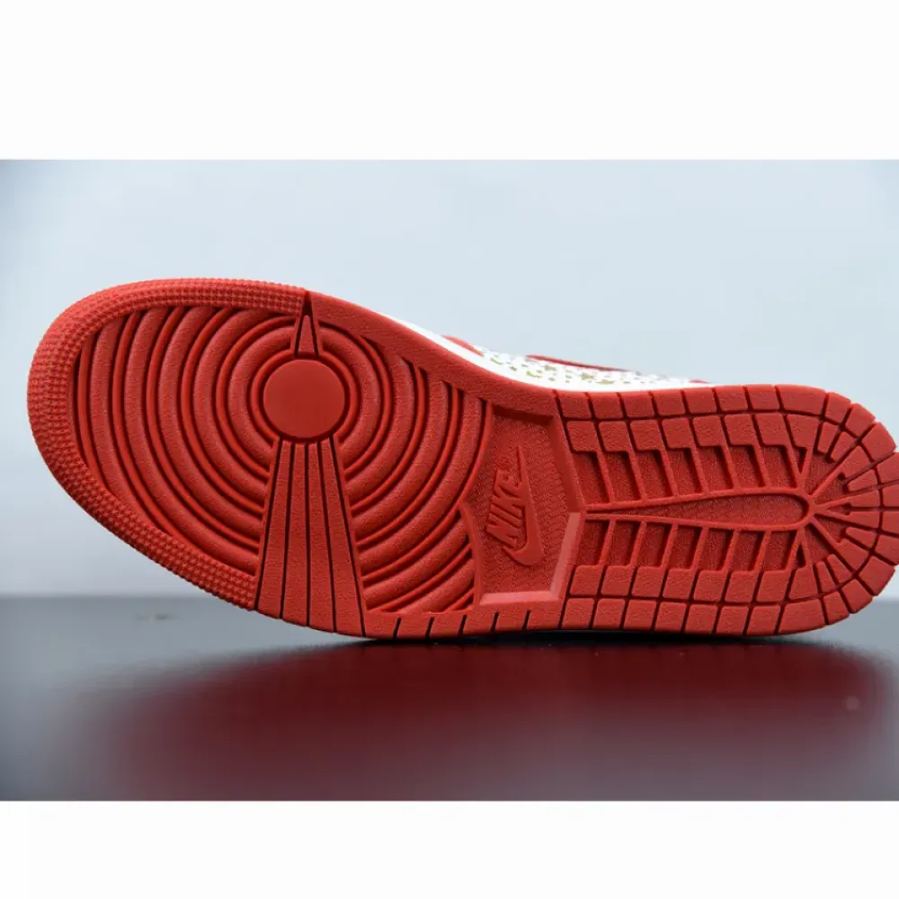 Supreme x Air Jordan 1 High Stars Varsity Red 555088-600