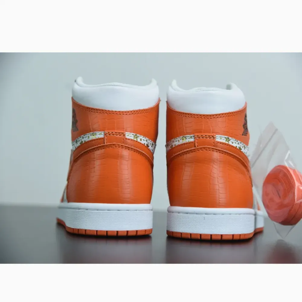 Supreme x Air Jordan 1 High Stars College Orange 555088-121