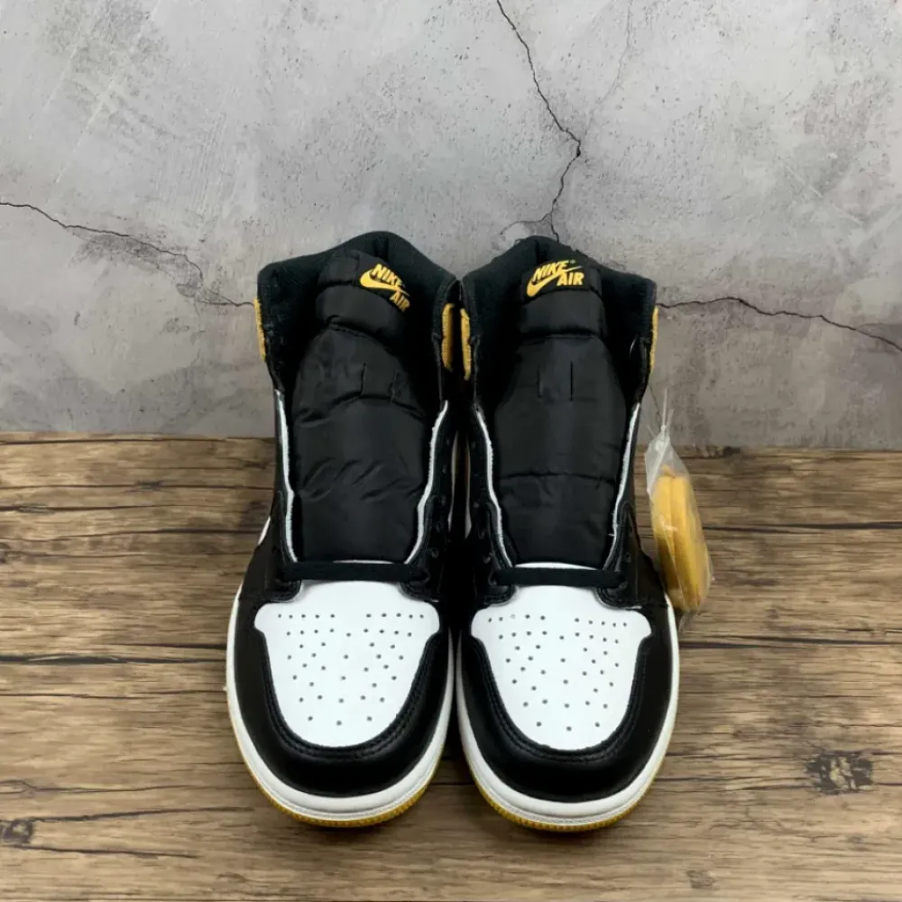Air Jordan 1 Retro High OG “Yellow Ochre”  555088-109