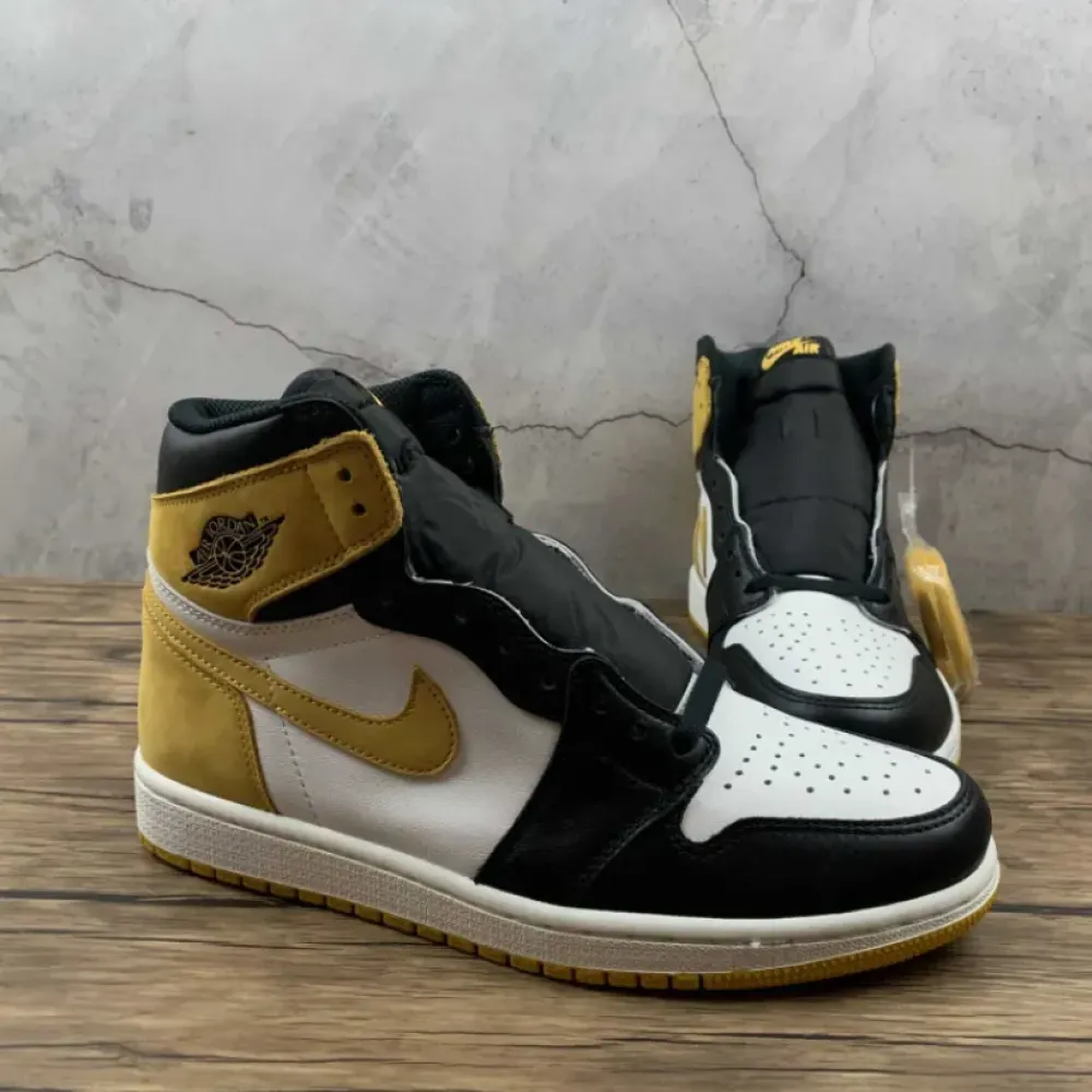 Air Jordan 1 Retro High OG “Yellow Ochre”  555088-109