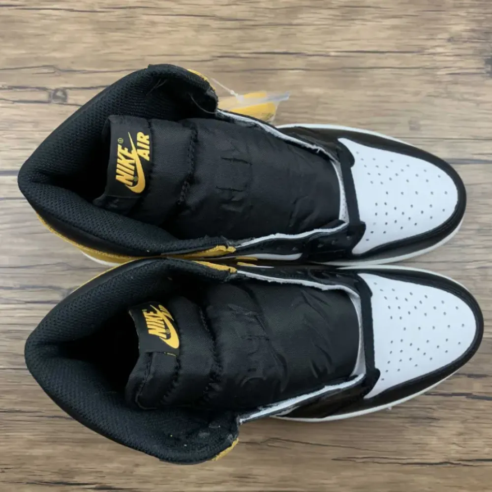 Air Jordan 1 Retro High OG “Yellow Ochre”  555088-109