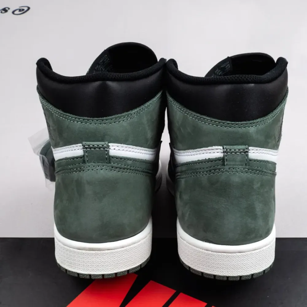 Air Jordan 1 Retro High OG “Clay Green”  555088-135