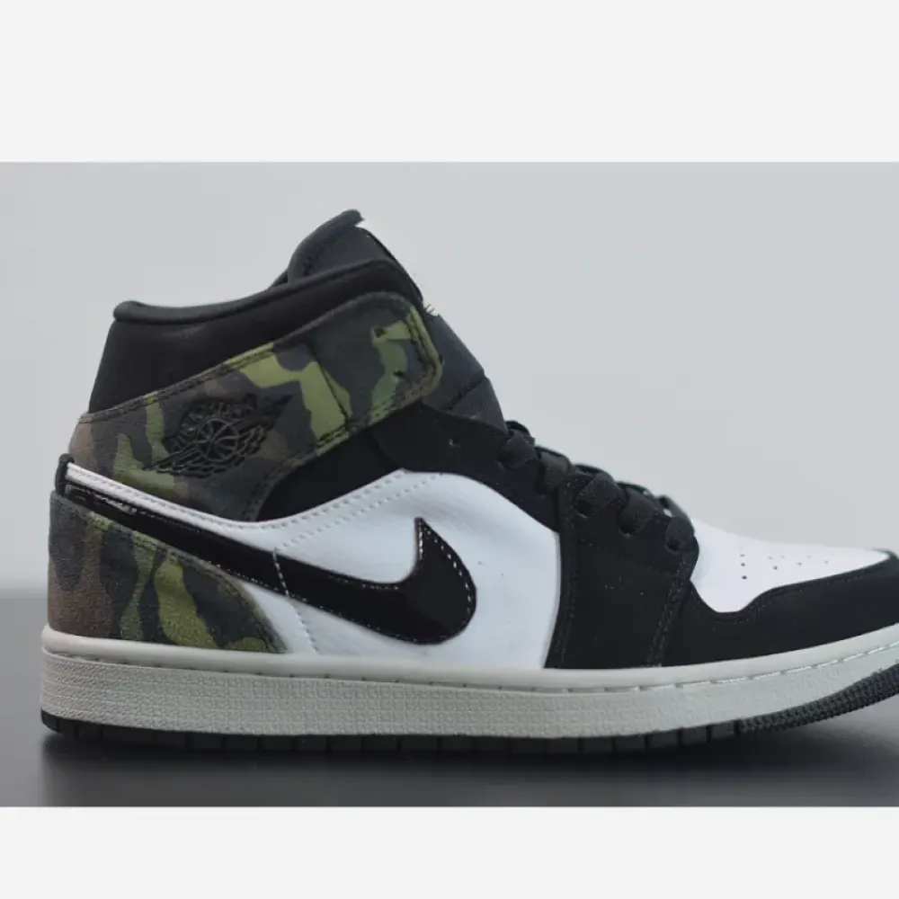 Air Jordan 1 Mid ‘Camo Green’  CW5490-001