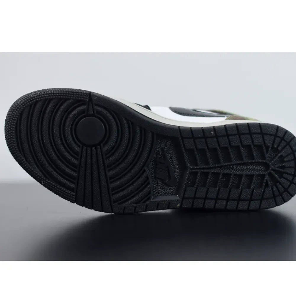 Air Jordan 1 Mid ‘Camo Green’  CW5490-001