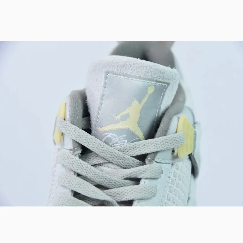 Air Jordan 4 SE Craft Photon Dust/Pale Vanilla  DV3742-021