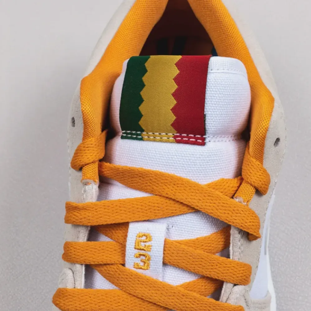 Air Jordan 1 Low ‘City Pack Los Angeles’ White/Kumquat/Blue/Light Bone 641888 140