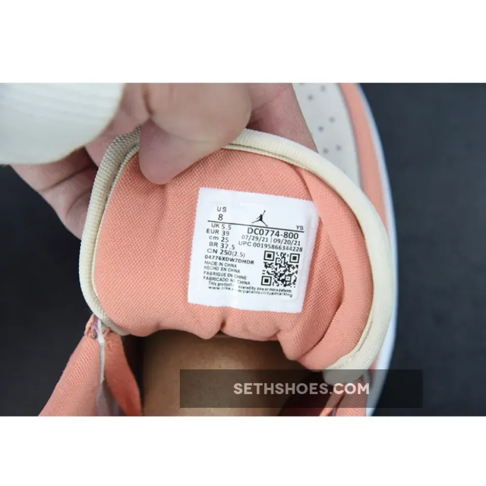 Air Jordan 1 Low “Light Madder Root”  DC0774-800