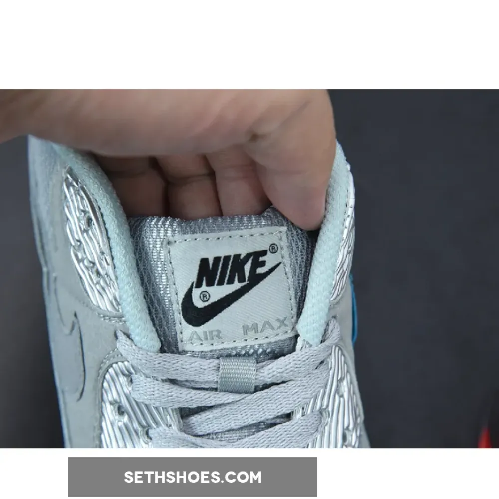 Nike Air Max 90 “Moscow” Smoke Grey/Infrared-Laser Blue DC4466-001