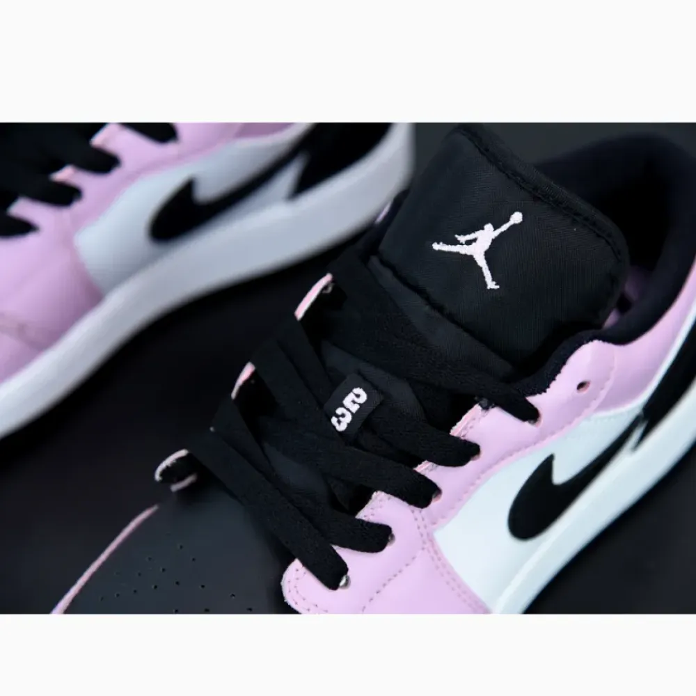 Air Jordan 1 Low GS “Light Arctic Pink”  554723-601