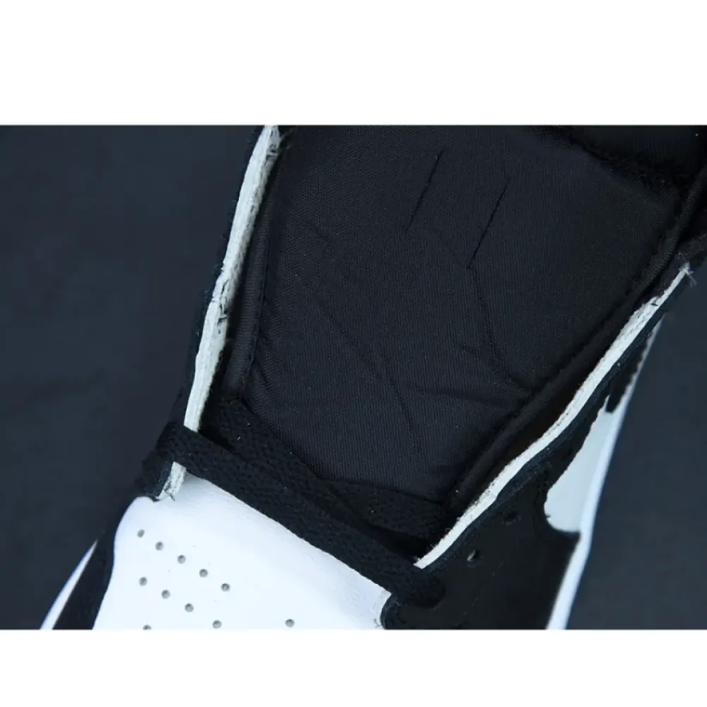 Air Jordan 1 High OG “Stage Haze” White/Black/Grey Fog  555088-108