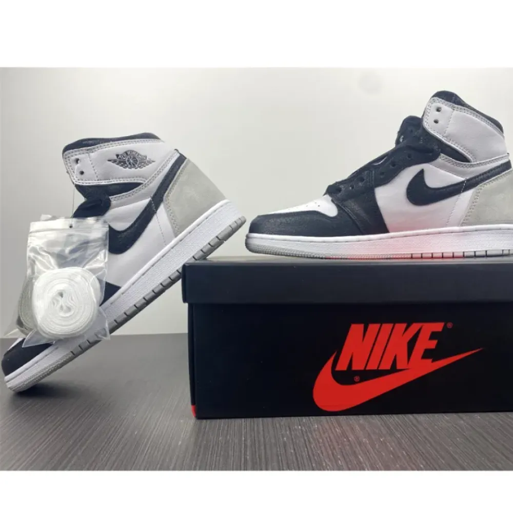 Air Jordan 1 High OG “Stage Haze” White/Black/Grey Fog  555088-108