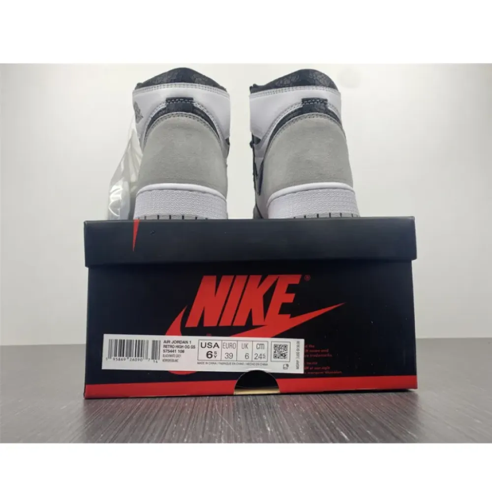 Air Jordan 1 High OG “Stage Haze” White/Black/Grey Fog  555088-108