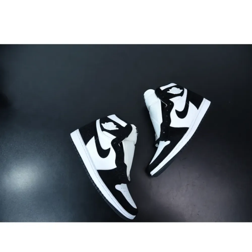 Air Jordan 1 Retro High OG ‘Panda’ Black/Black-Metallic Gold-White CD0461-007