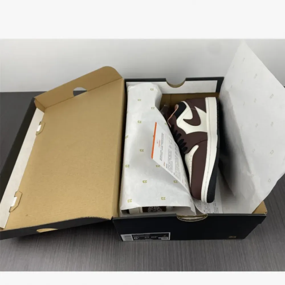 Air Jordan 1 Low Mocha/White/Black  DC6991-200