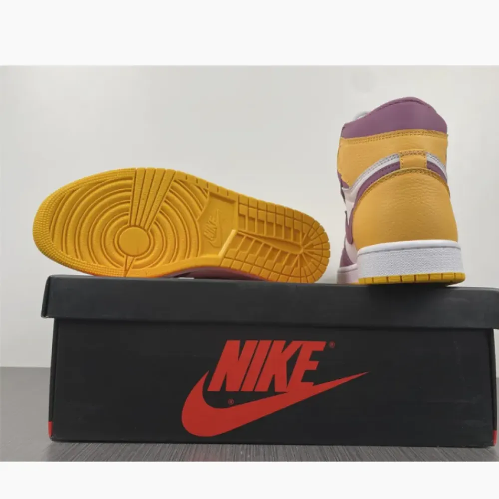 Air Jordan 1 High OG “Brotherhood” Gold/Bordeaux-White  555088-706