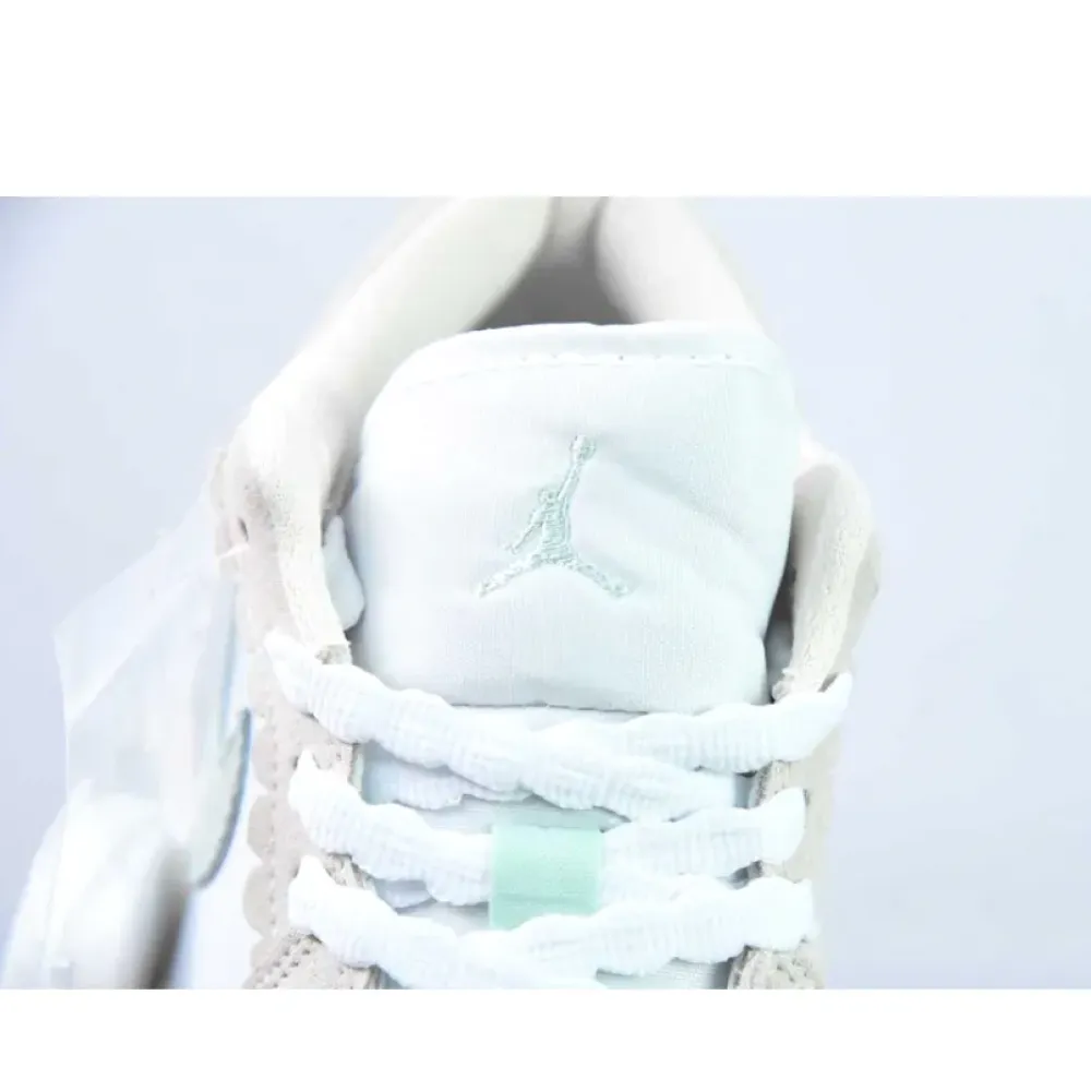 Air Jordan 1 Low GS Guava Ice/White-Pink Oxford DZ5356-800