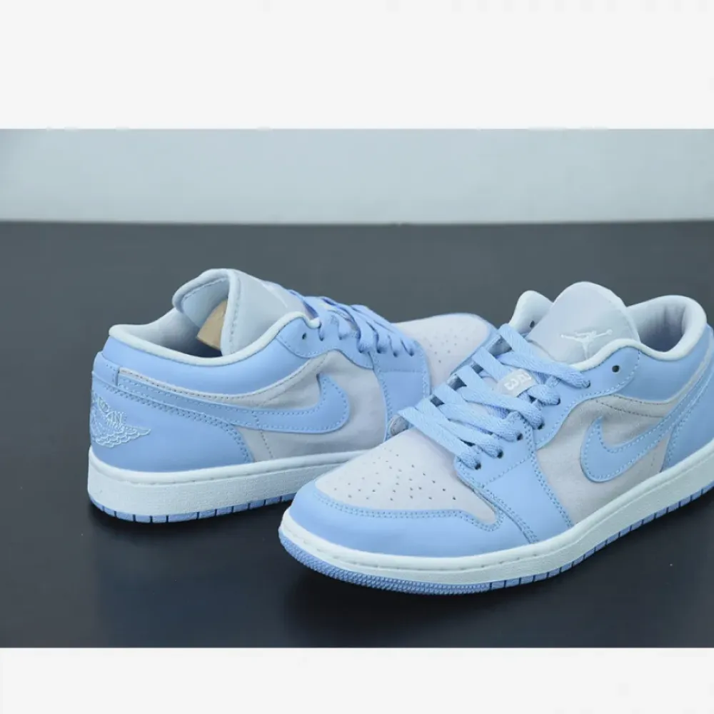 Air Jordan 1 Low “University Blue”  DC0774-050