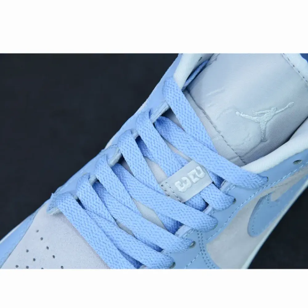 Air Jordan 1 Low “University Blue”  DC0774-050